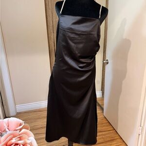 Zenobia Elegant Black Midi Dress